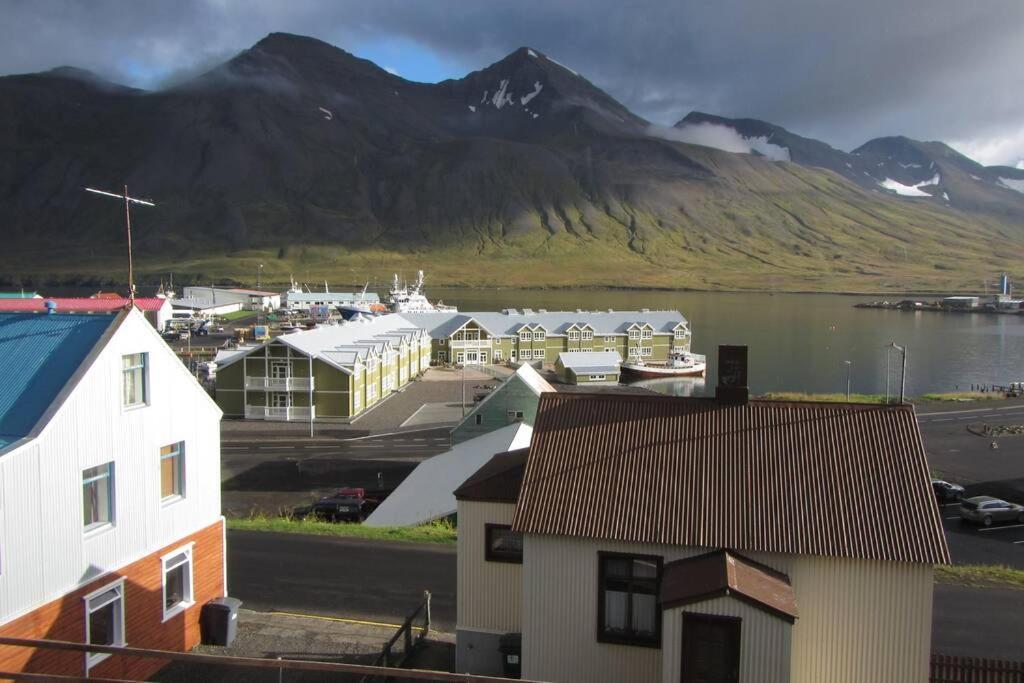 House With A Warm Soul In North Iceland Siglufjordur Exteriör bild
