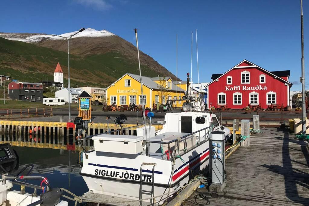 House With A Warm Soul In North Iceland Siglufjordur Exteriör bild