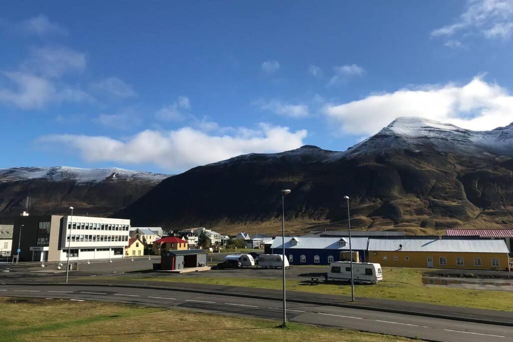 House With A Warm Soul In North Iceland Siglufjordur Exteriör bild